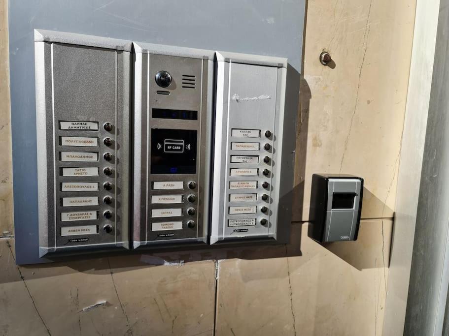 Καλινοβου 1 Κευελπιδων Πεδιον Αρεωσ Apartment Athena Bagian luar foto
